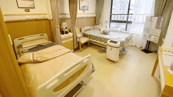 董璇谈2任丈夫：从没想过会和高云翔离婚，张维伊敢娶我很勇敢